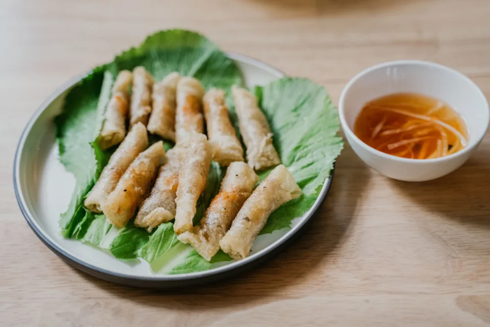 Bàn ăn tại Trần Văn Xuân